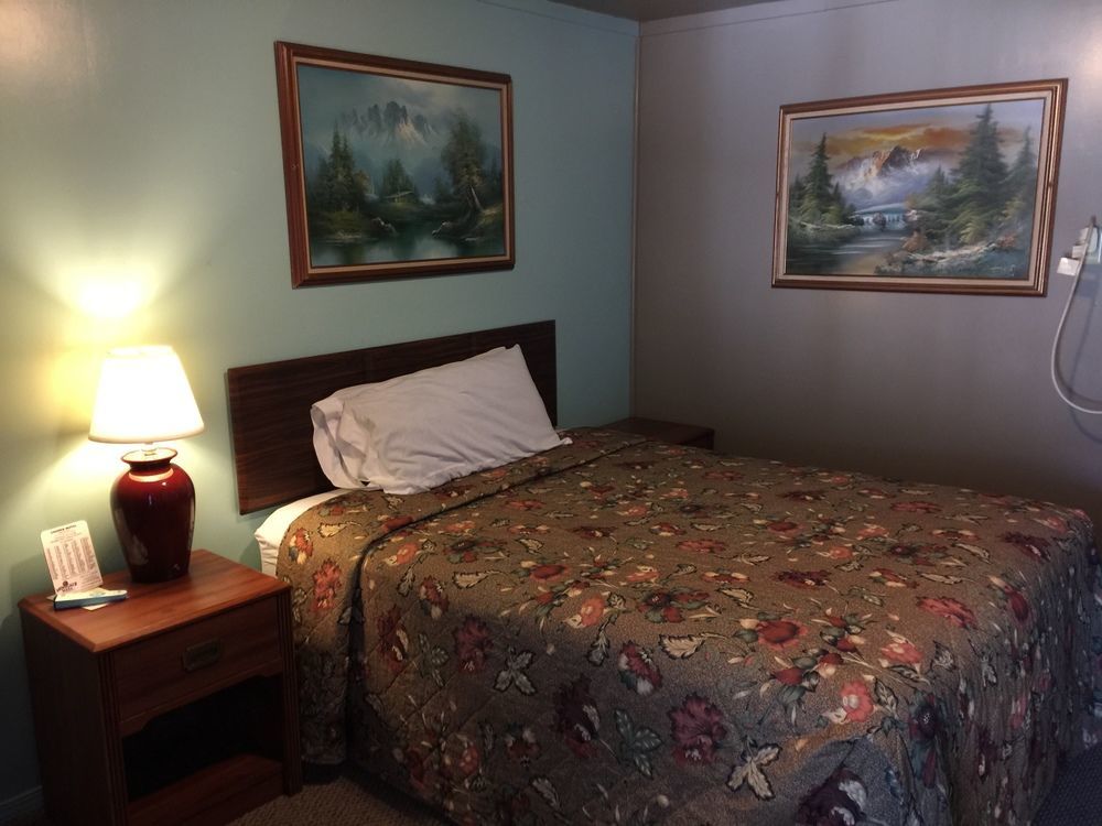 Cooper Motel Tuscola Bagian luar foto