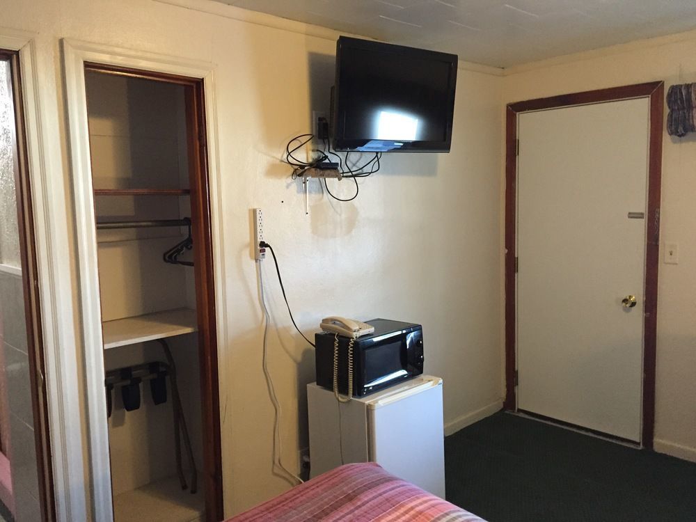 Cooper Motel Tuscola Bagian luar foto