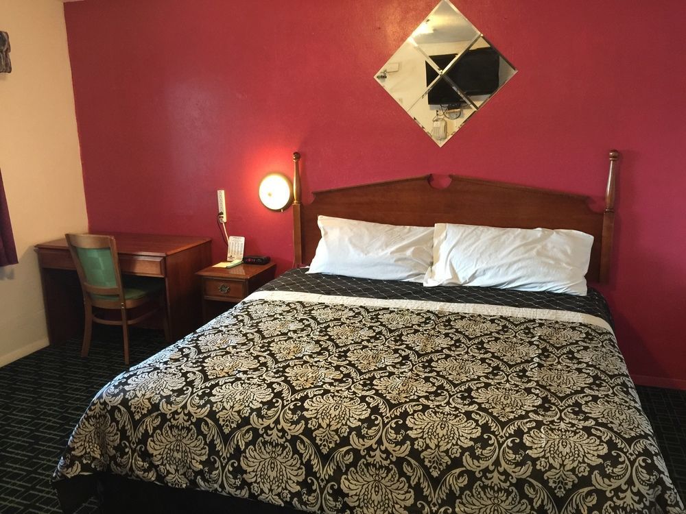 Cooper Motel Tuscola Bagian luar foto