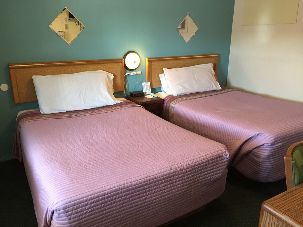 Cooper Motel Tuscola Bagian luar foto