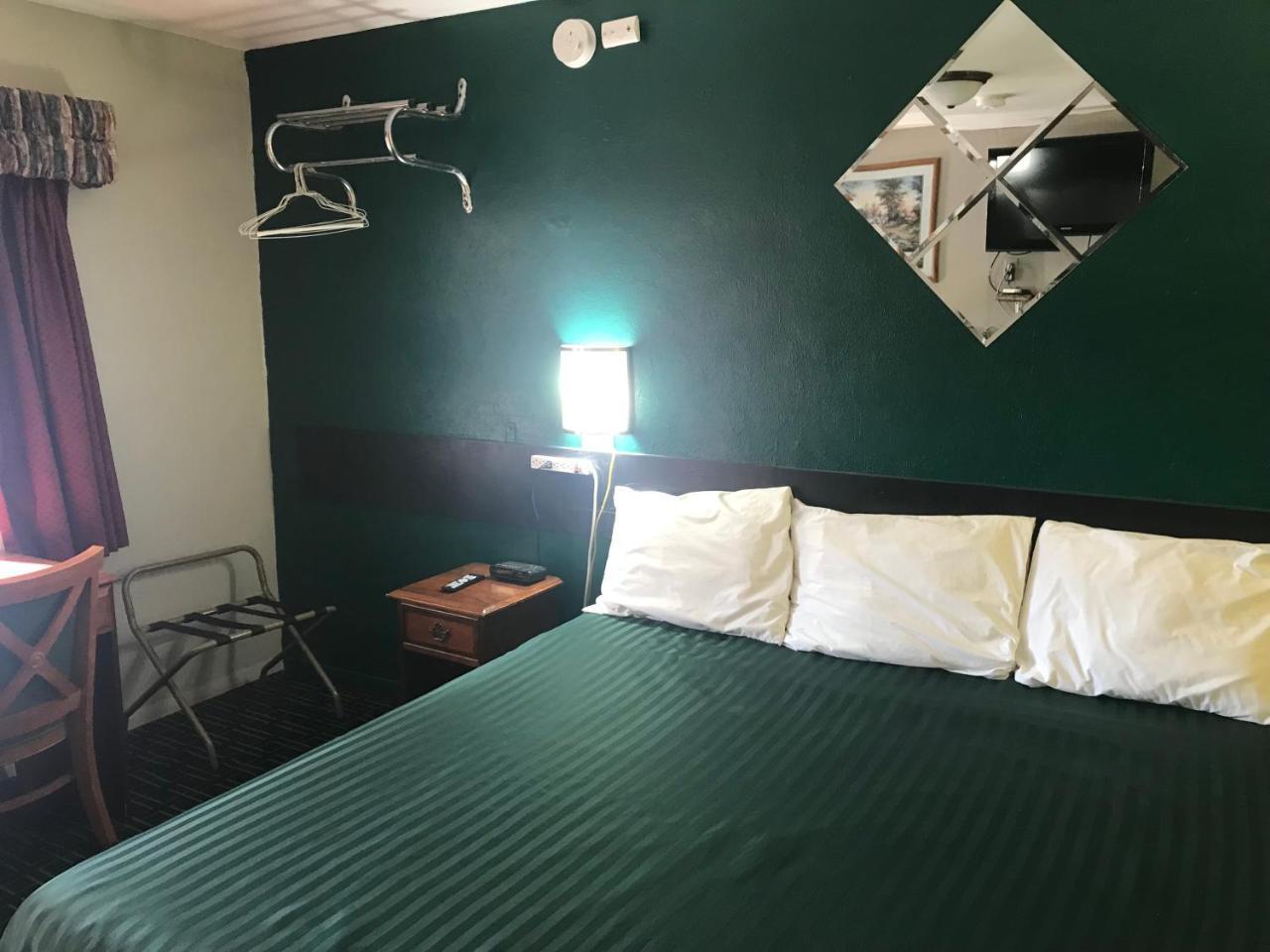 Cooper Motel Tuscola Bagian luar foto