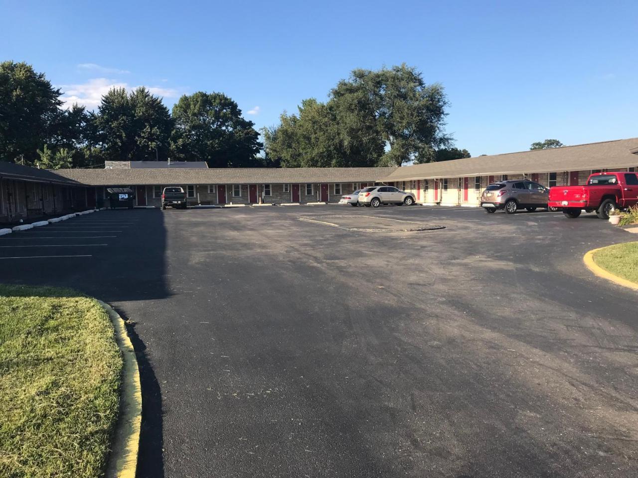 Cooper Motel Tuscola Bagian luar foto